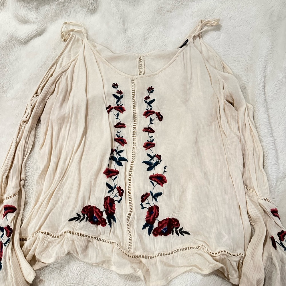 Western white floral long sleeve